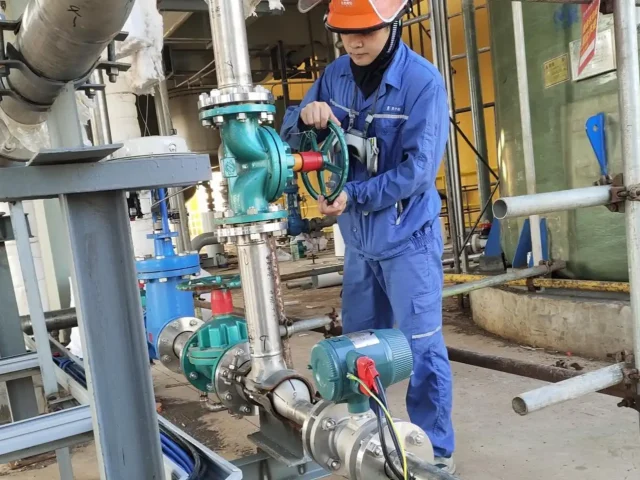 industrial-grade-caustic-soda-pearl